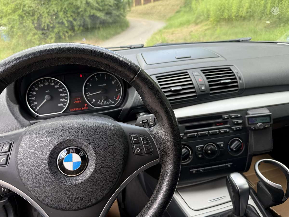BMW 118, 2.0 l., hatchback