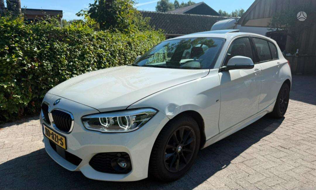 BMW 118, 1.5 l., Хэтчбек