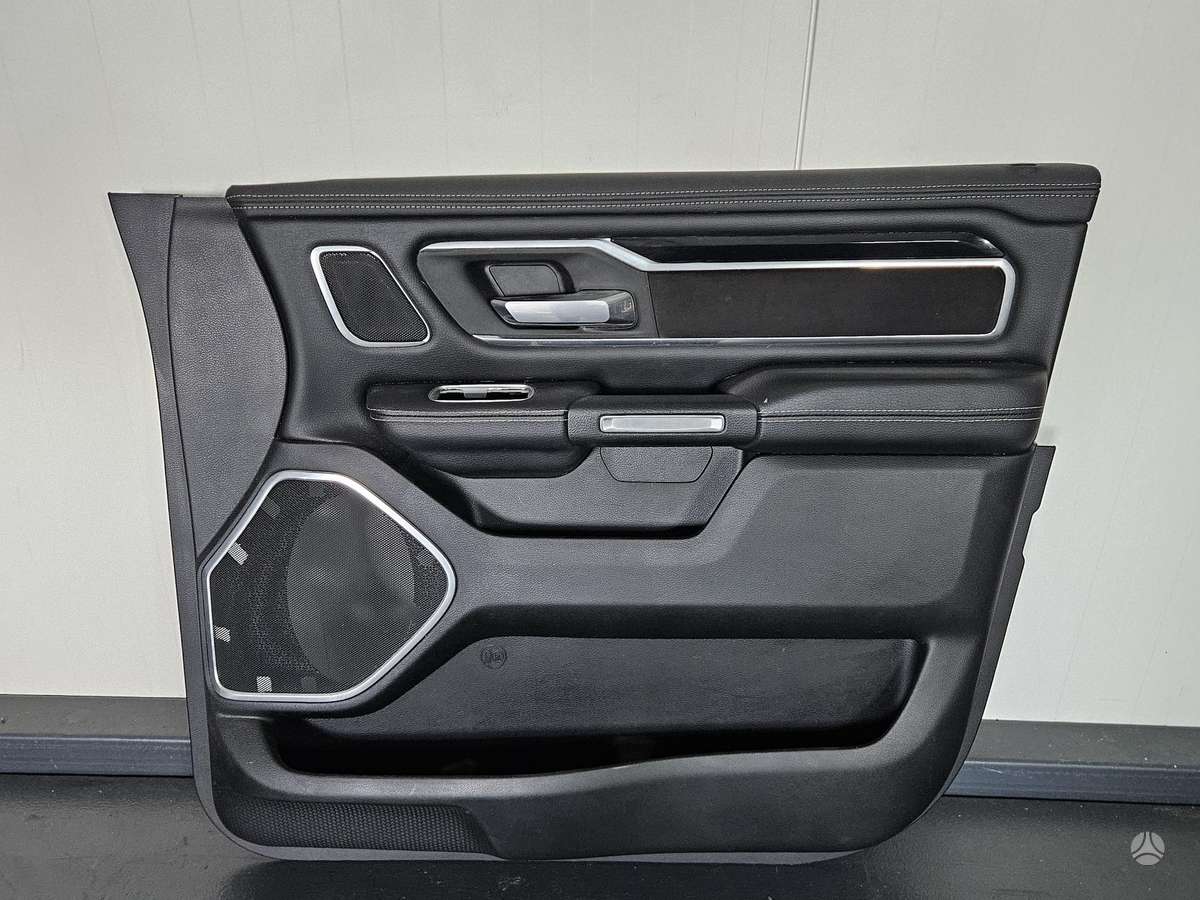 Dodge Ram sēdekļi