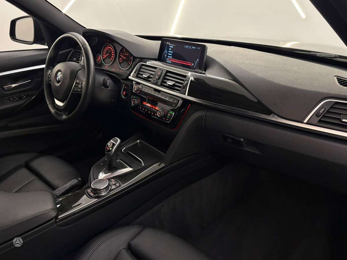 BMW 330, 3.0 l., wagon