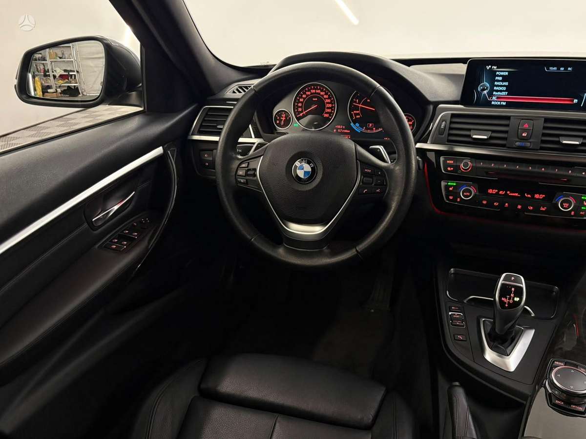 BMW 330, 3.0 l., wagon