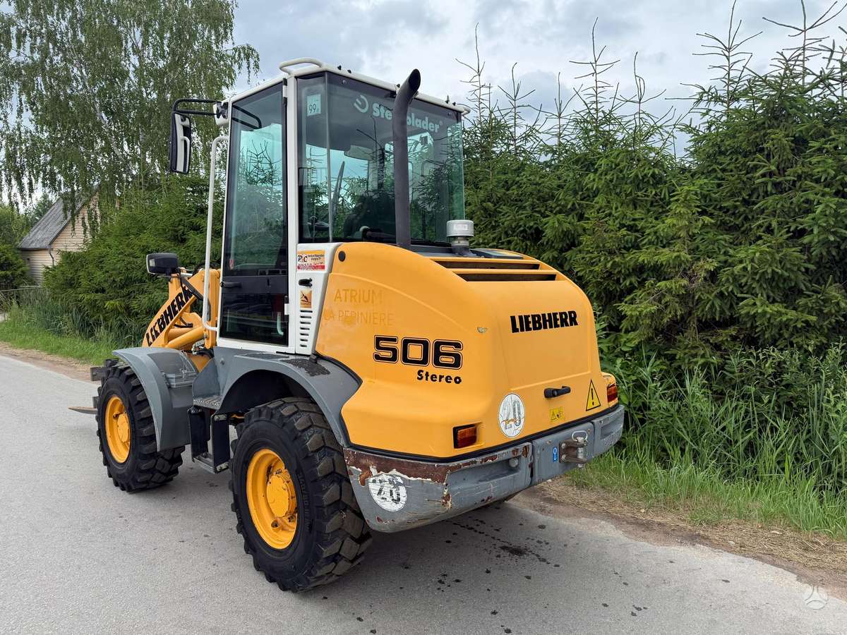 Liebherr L506 Stereo, frontal loader