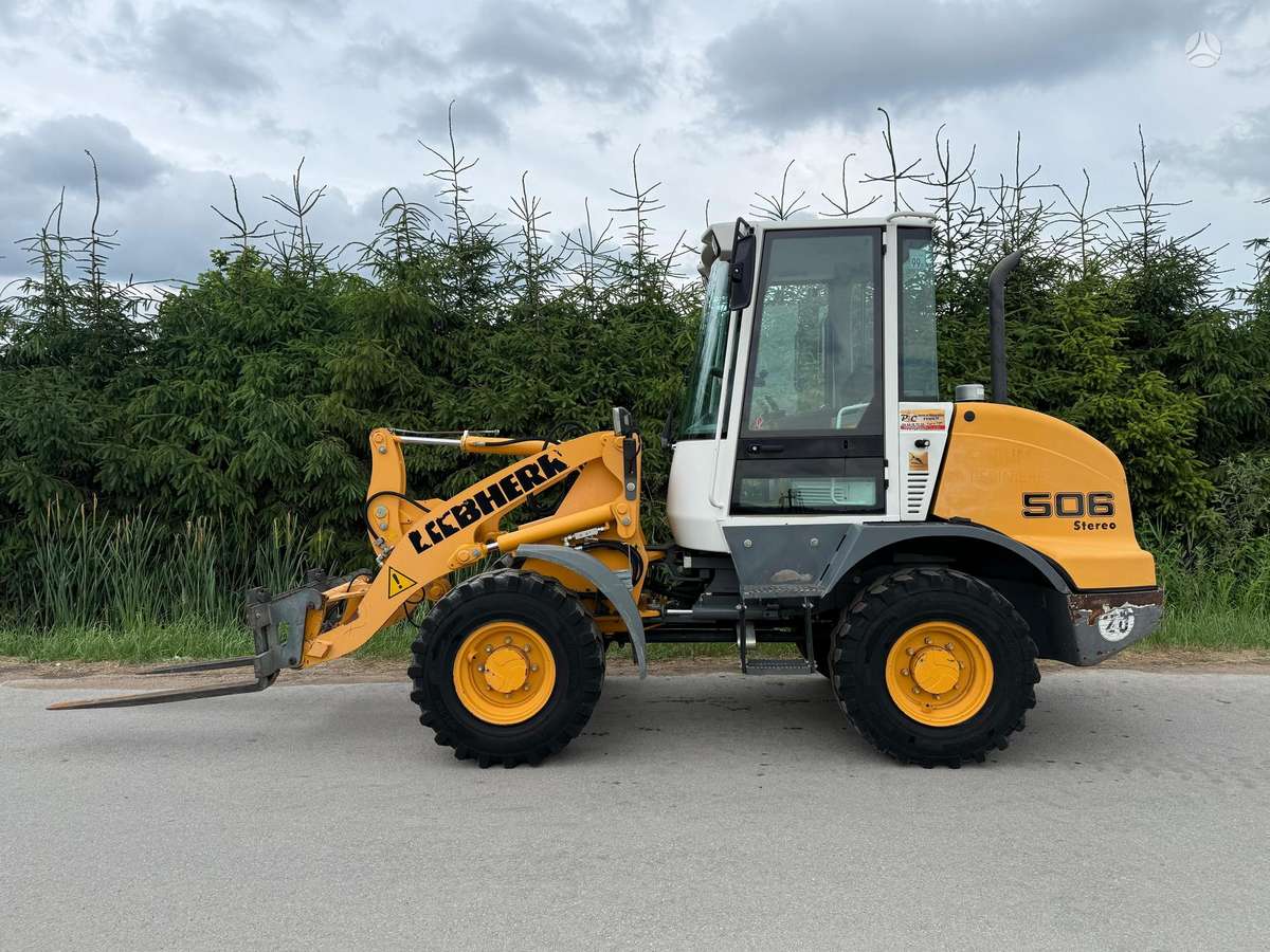 Liebherr L506 Stereo, frontal loader