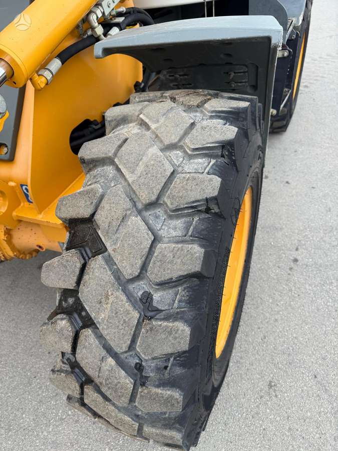 Liebherr L506 Stereo, frontal loader