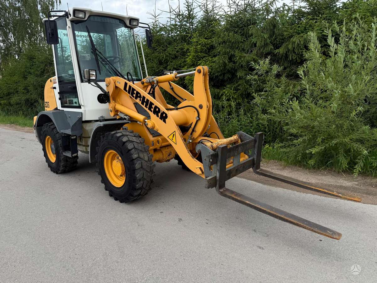 Liebherr L506 Stereo, frontal loader