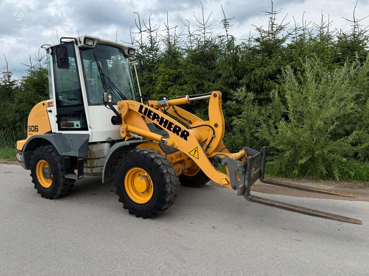 Liebherr L506 Stereo, frontal loader