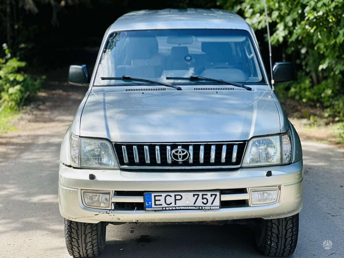 Toyota Land Cruiser - 2