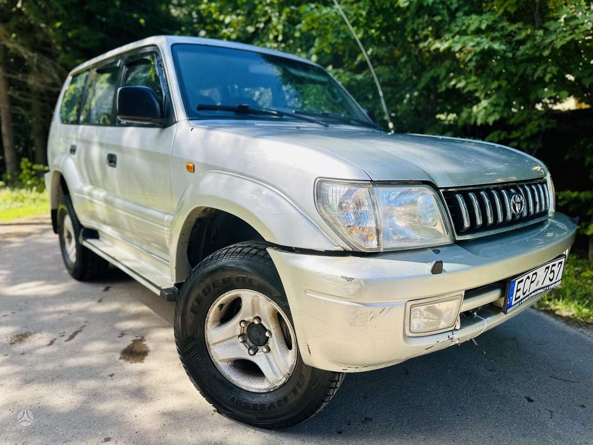 Toyota Land Cruiser - 4
