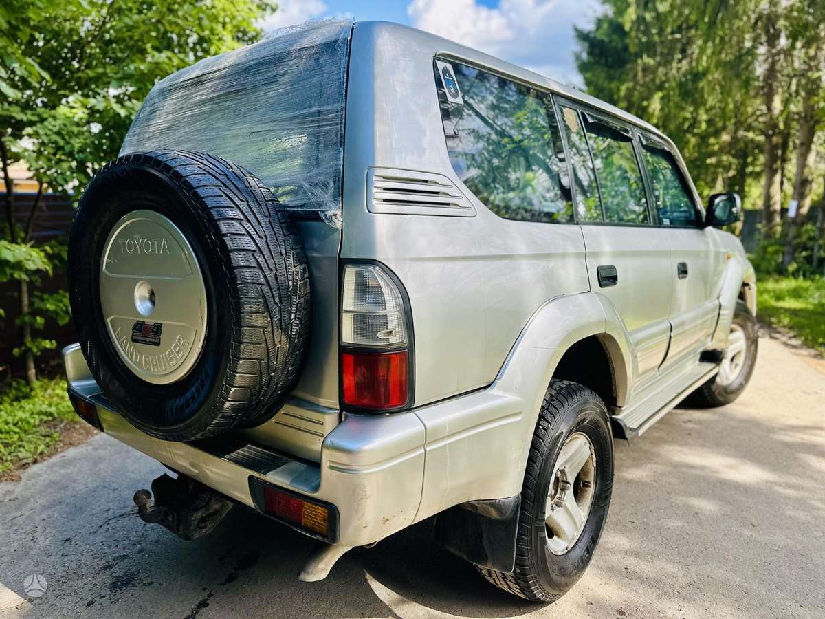 Toyota Land Cruiser - 5