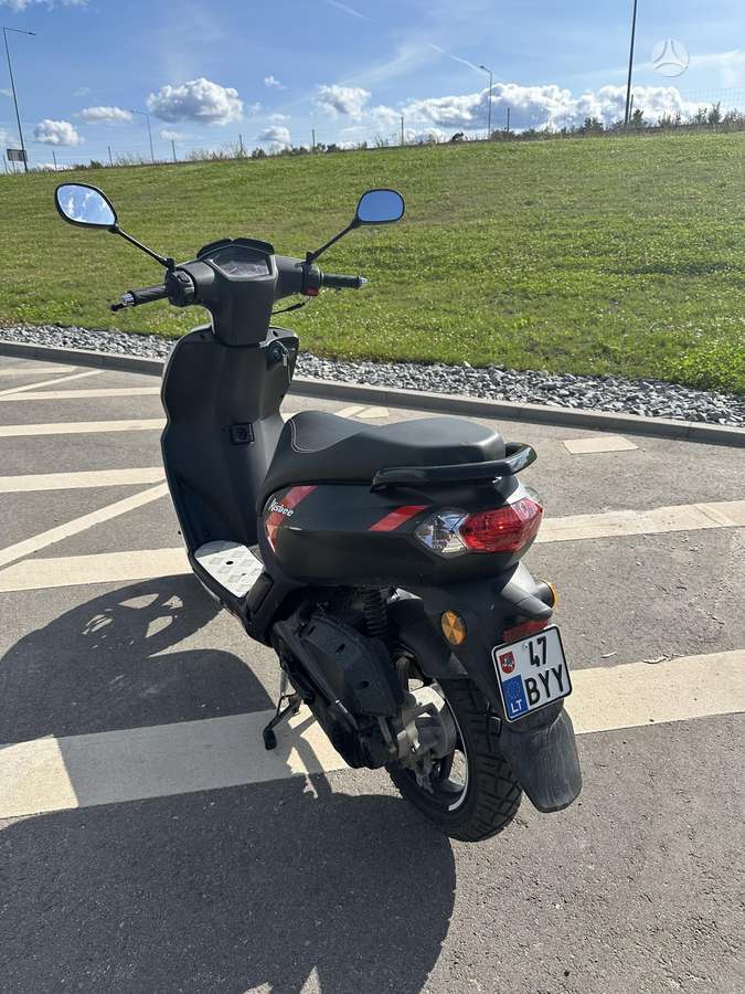 Peugeot Kisbee 49cc, scooters / mopeds
