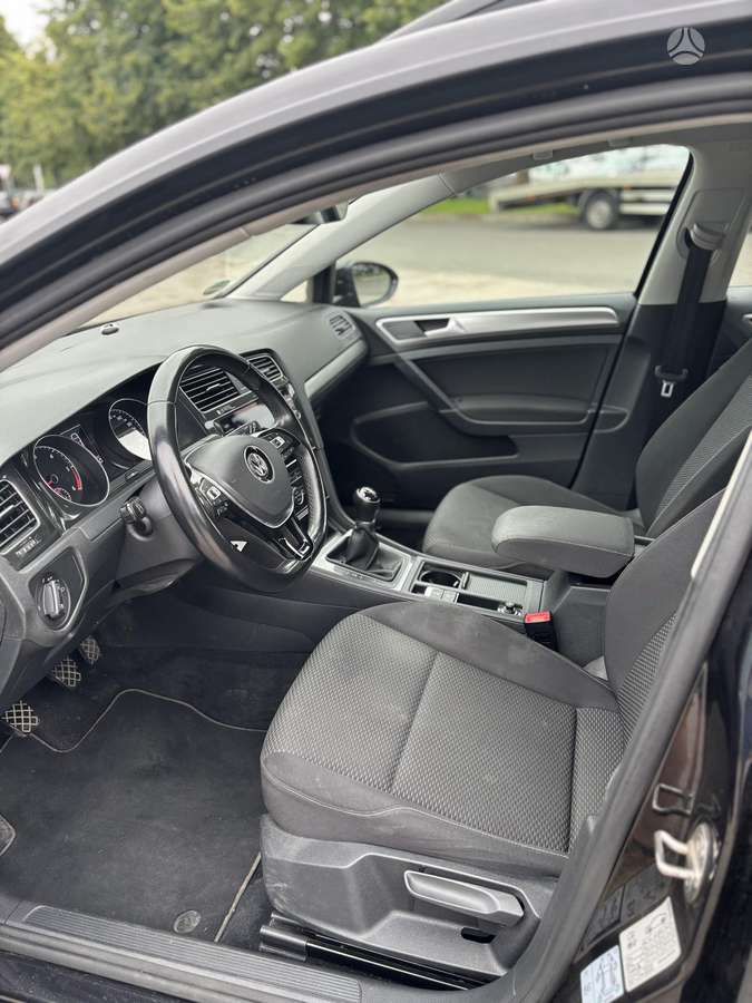 Volkswagen Golf - 7