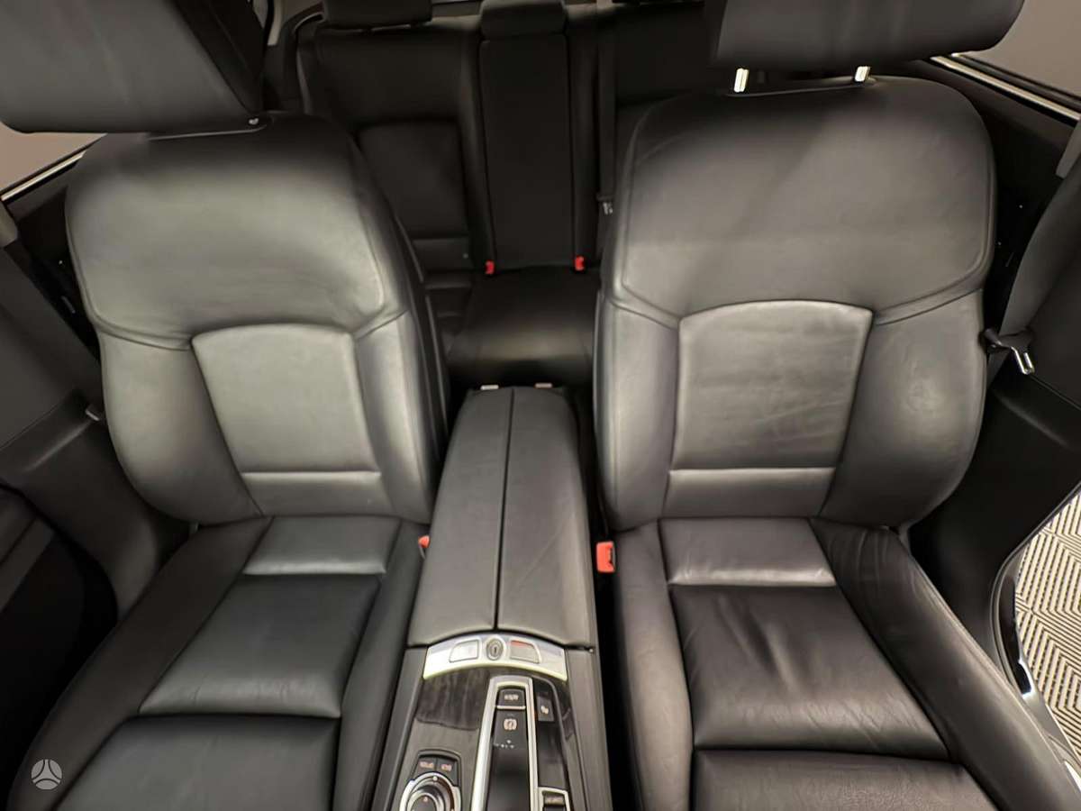 BMW 730, 3.0 l., Седан