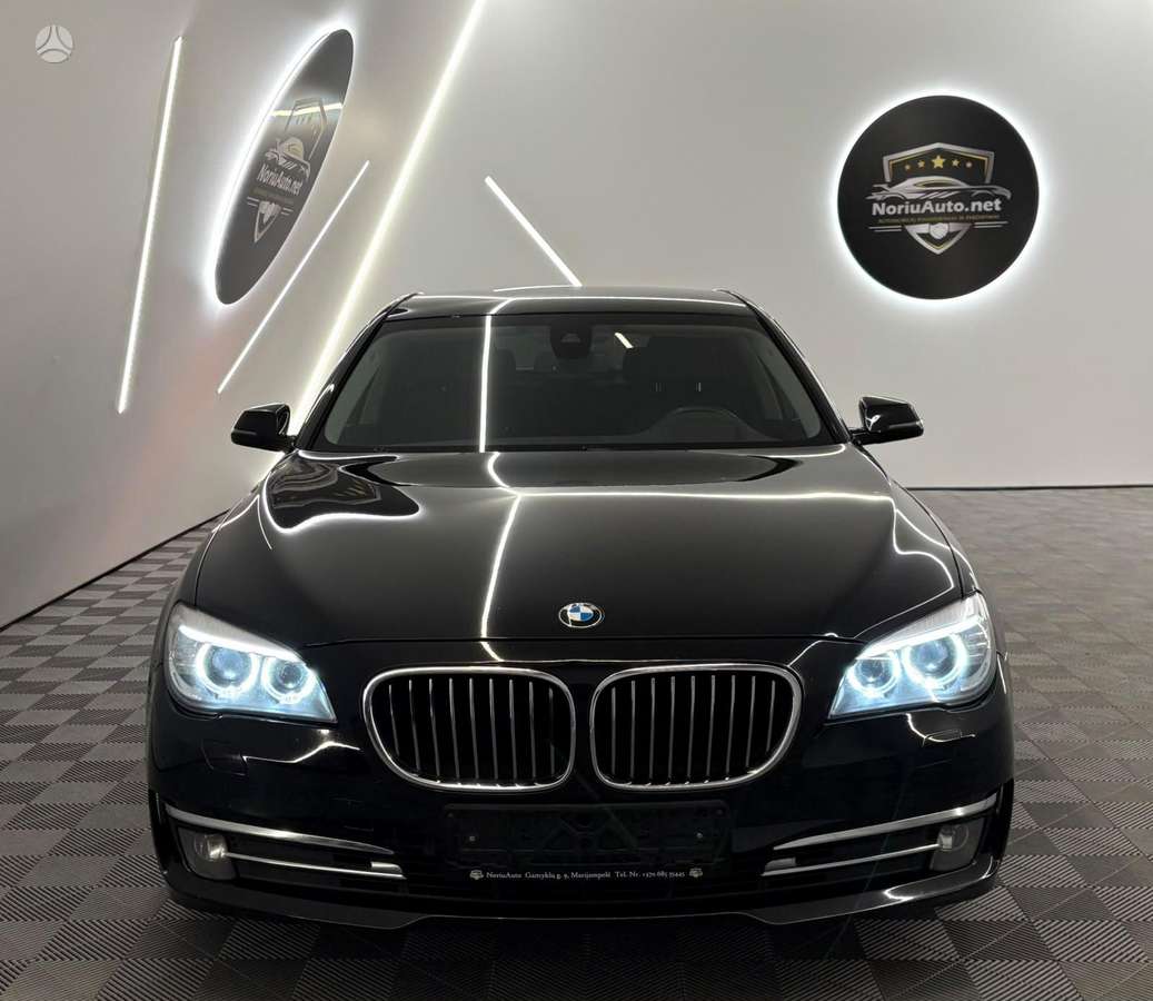 BMW 730, 3.0 l., Седан