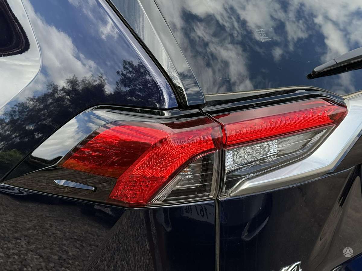 Toyota RAV4 - 10
