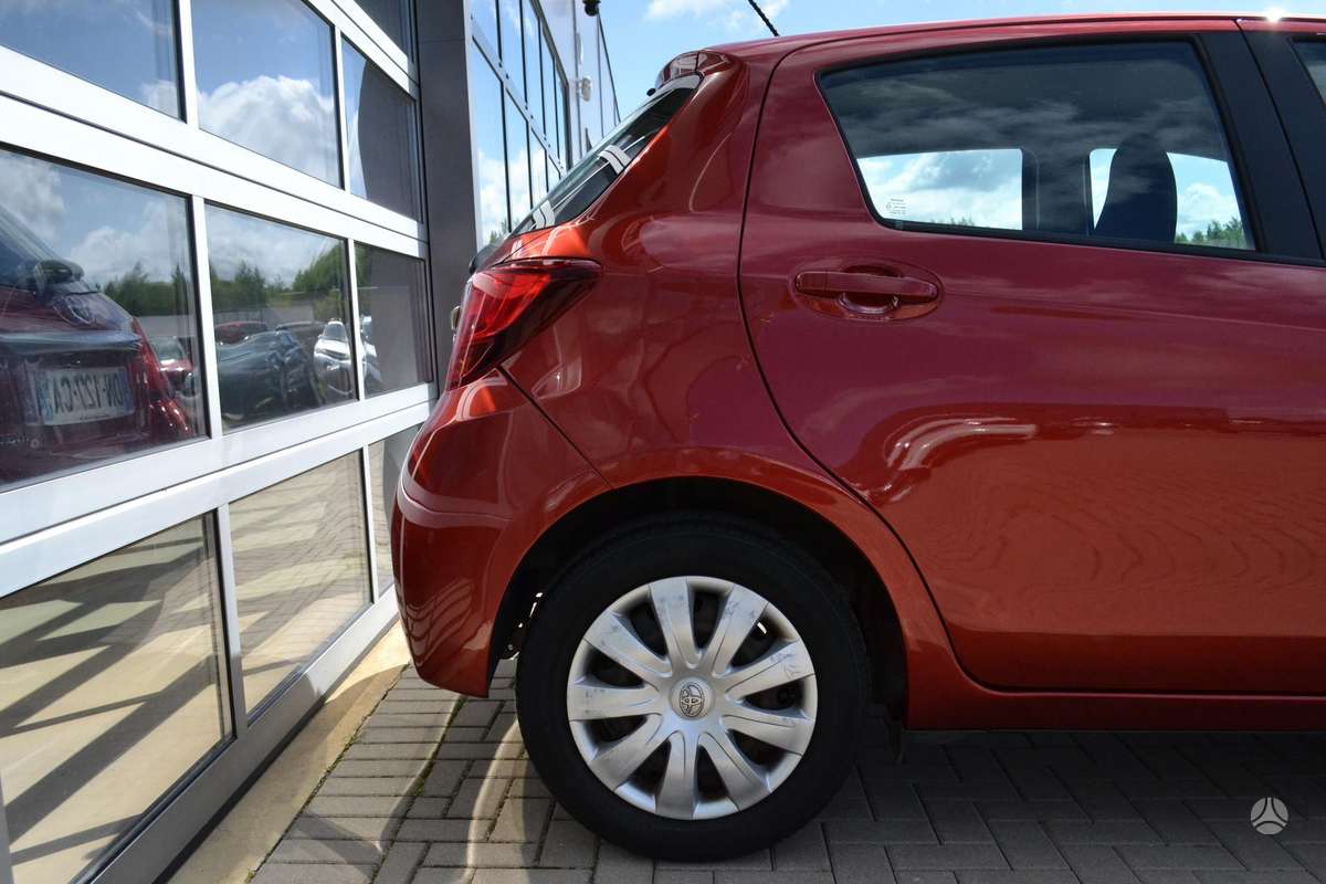 Toyota Yaris - 11