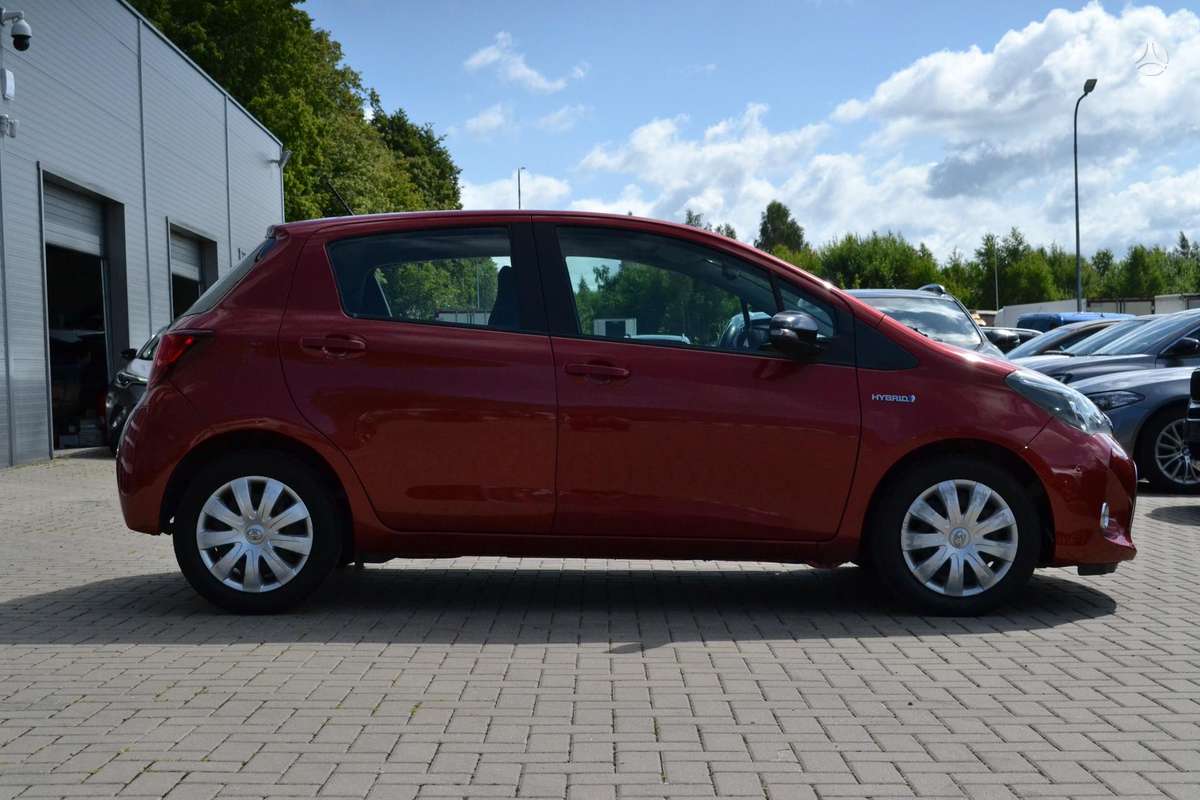 Toyota Yaris - 6
