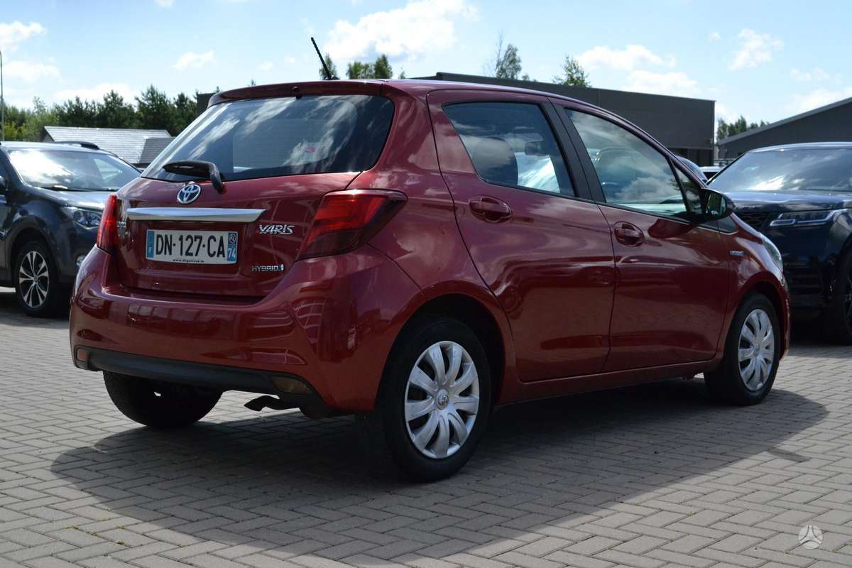 Toyota Yaris - 12