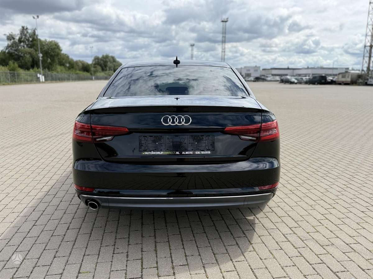 Audi A4, 1.4 l., Седан