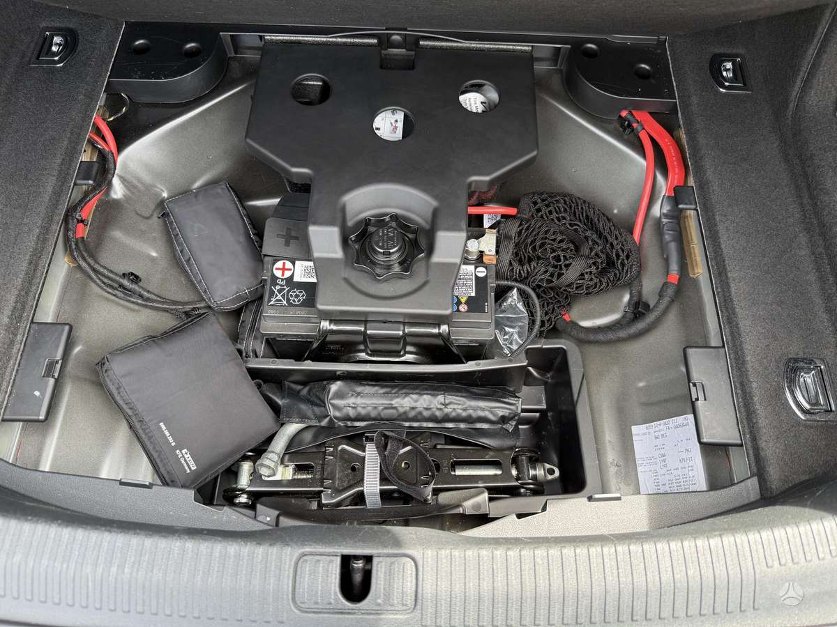 Audi A4, 1.4 l., Седан