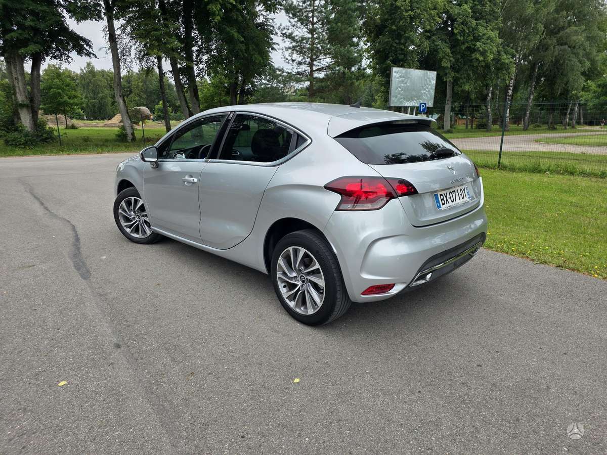 Citroen DS4, 1.6 l., hatchback