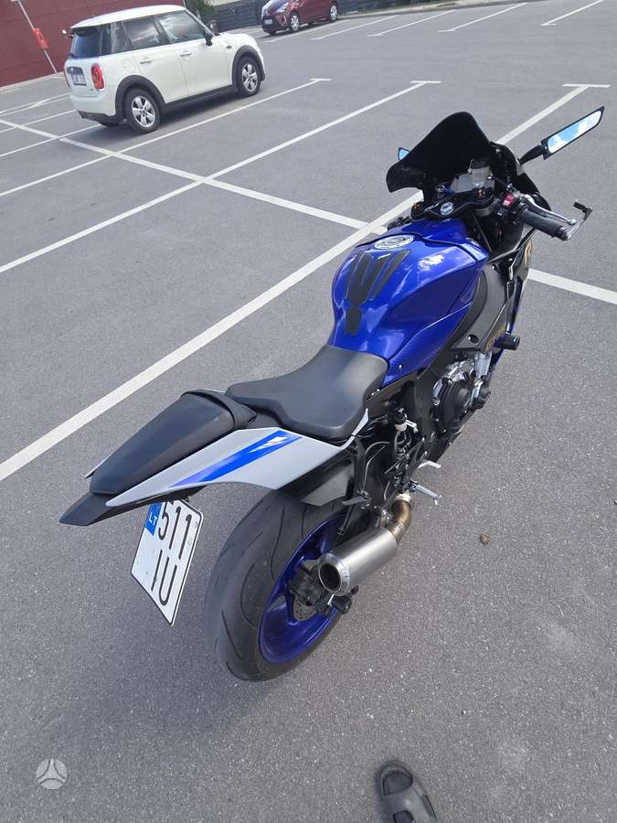 Yamaha R1 1000cc, superbikes