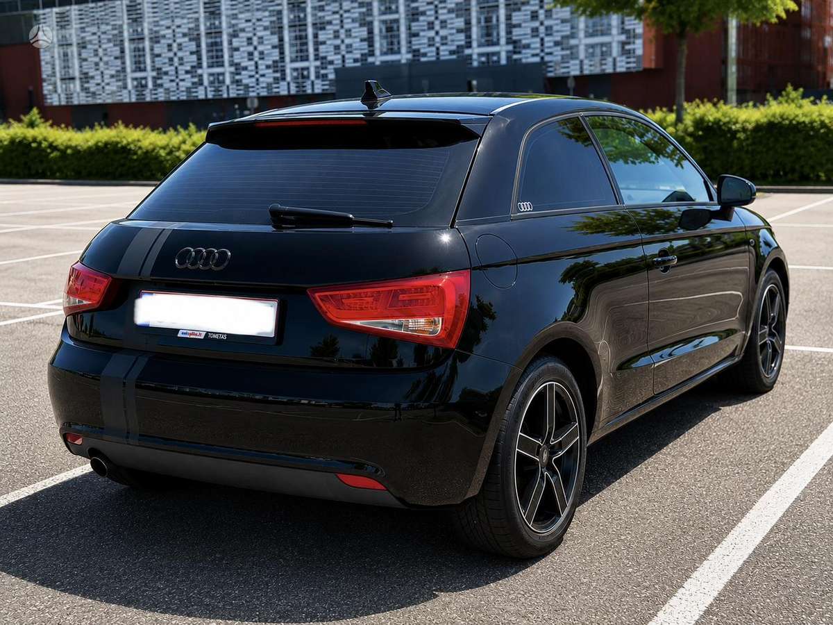 Audi A1, 1.6 l., Купе (coupe)