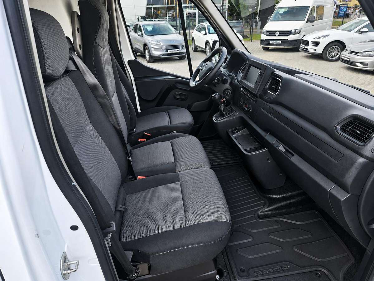 Renault Master, 2.3 l., Минивэн