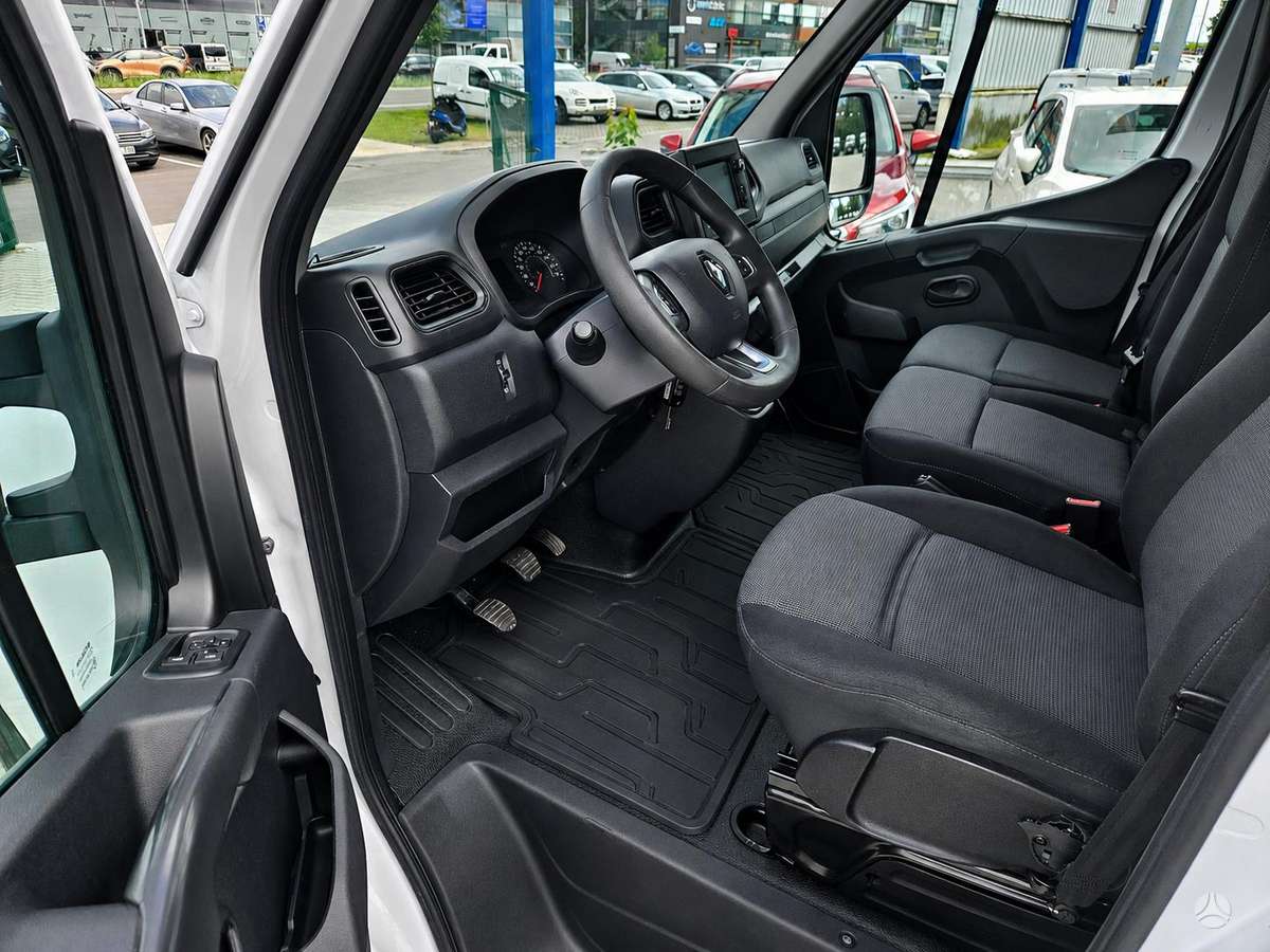 Renault Master, 2.3 l., Минивэн