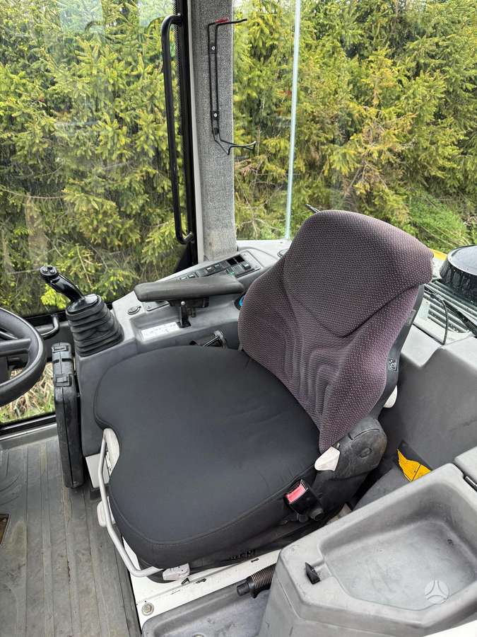 Liebherr L506 Stereo, frontal loader