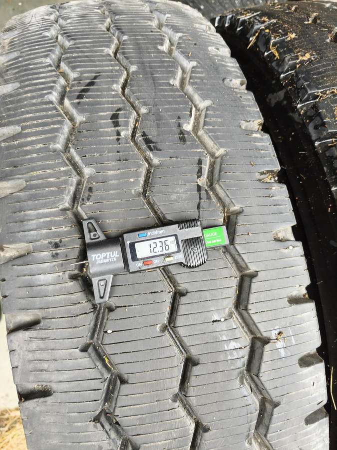 Bridgestone, всесезонные 295/80 R22,5