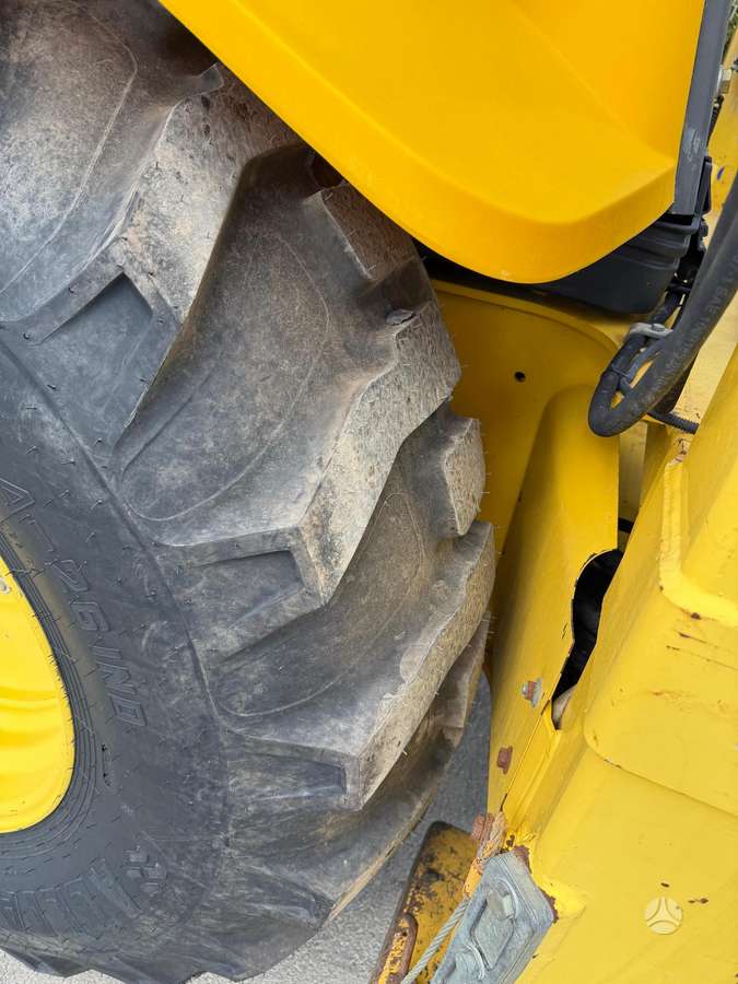 New Holland LB110B-4PT, excavator loader
