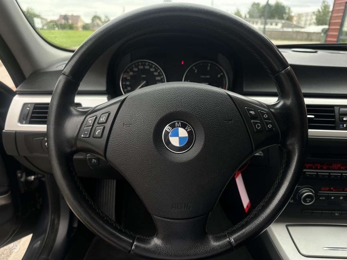 BMW 320, 2.0 l., universalas