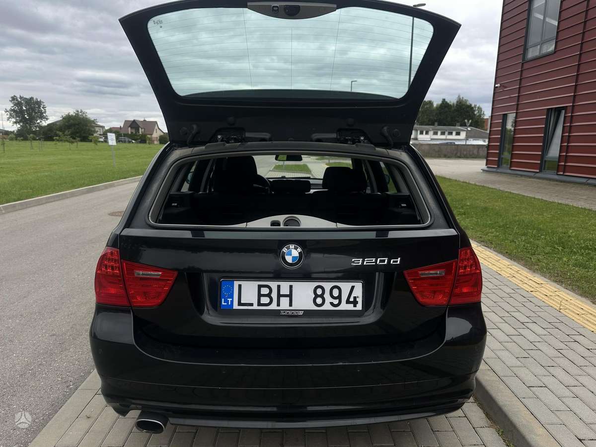 BMW 320, 2.0 l., wagon