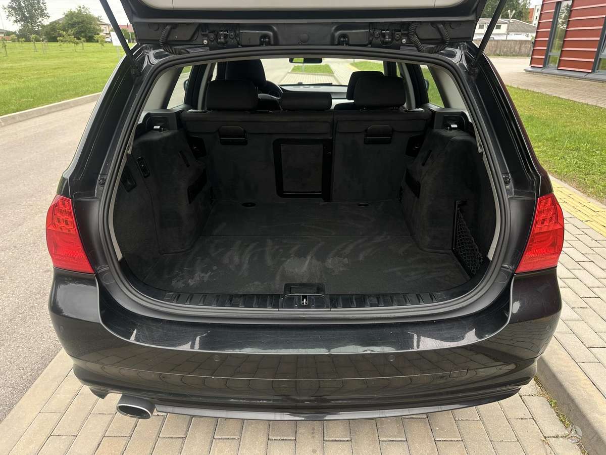 BMW 320, 2.0 l., wagon