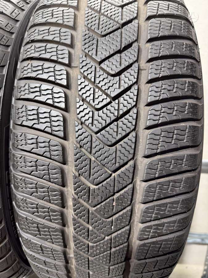 Pirelli Sottozero3, winter 245/45 R18