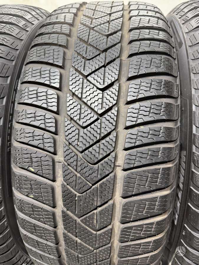 Pirelli Sottozero3, winter 245/45 R18