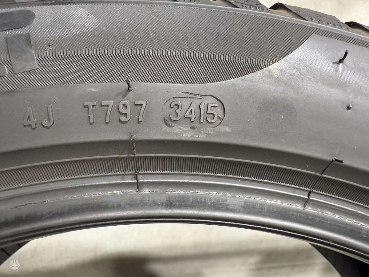 Pirelli Sottozero3, winter 245/45 R18