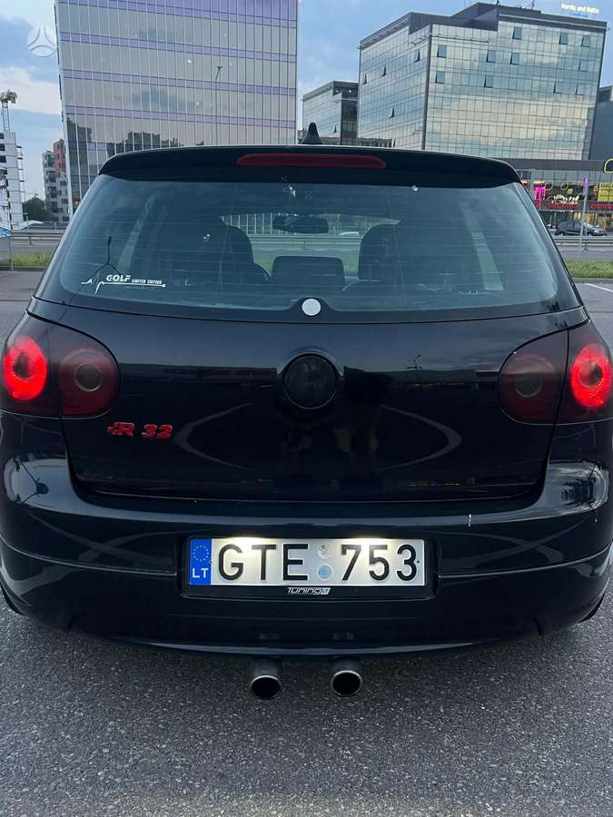Volkswagen Golf - 4