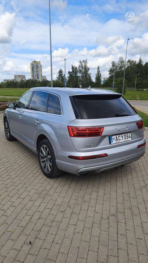 Audi Q7, 3.0 l., off-road / crossover