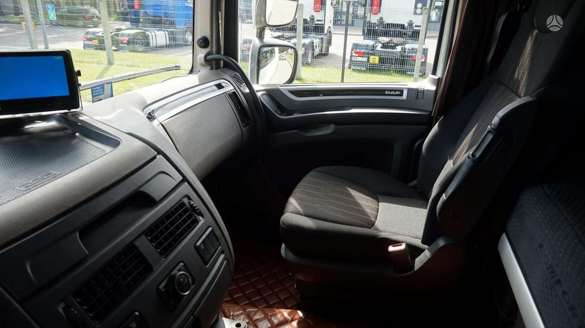 DAF XF480, double sleeper