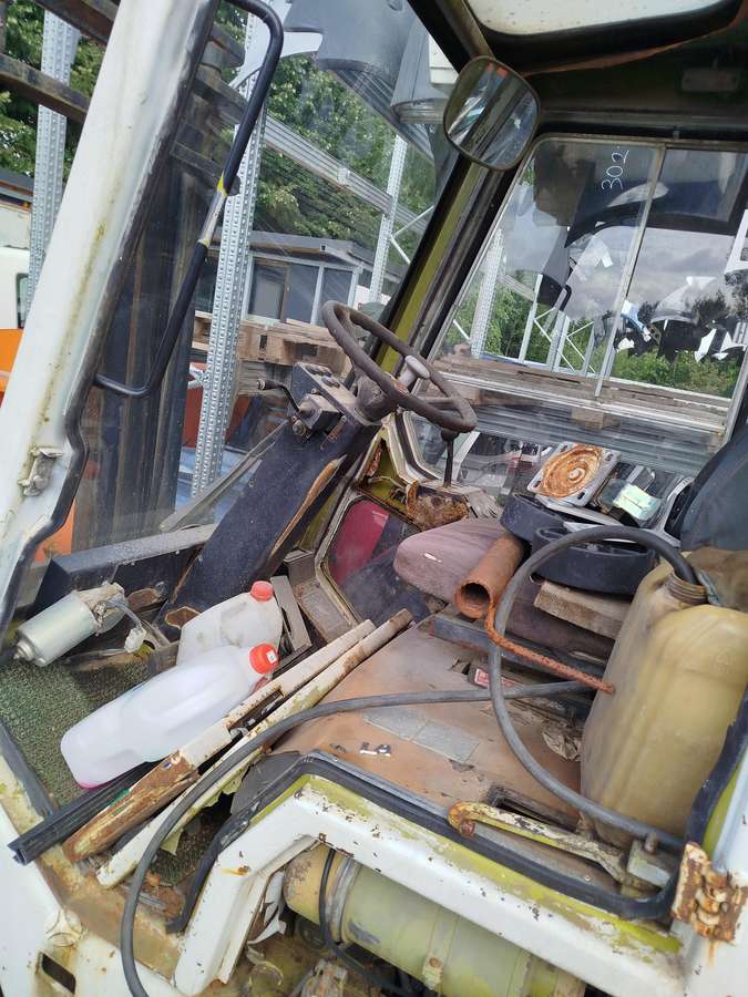 Clark C500, forklifts