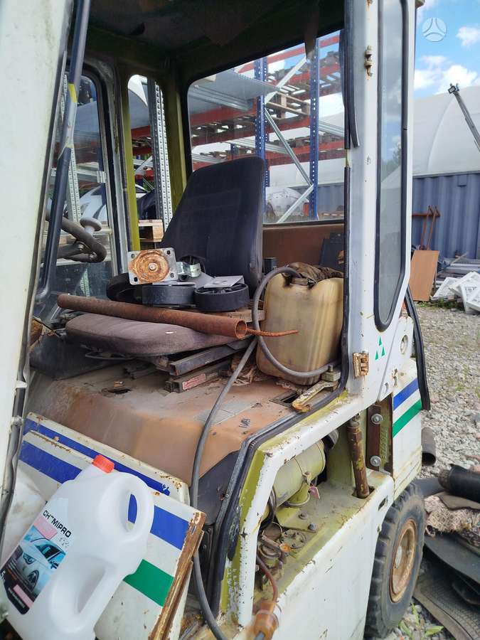 Clark C500, forklifts