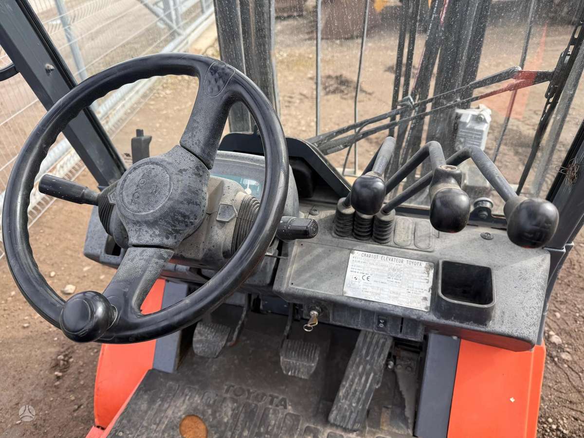 Toyota 42-7FGF25, forklifts