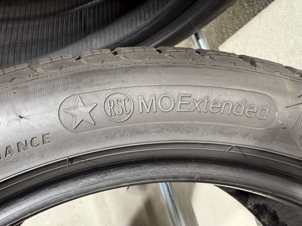 Goodyear Ultragrip 8 performance, žieminės 245/45 R18