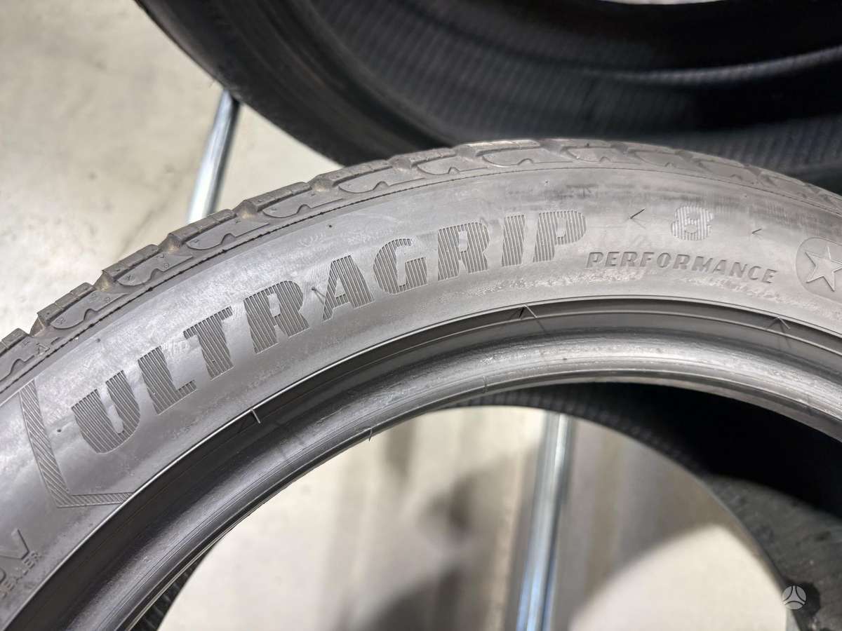 Goodyear Ultragrip 8 performance, žieminės 245/45 R18