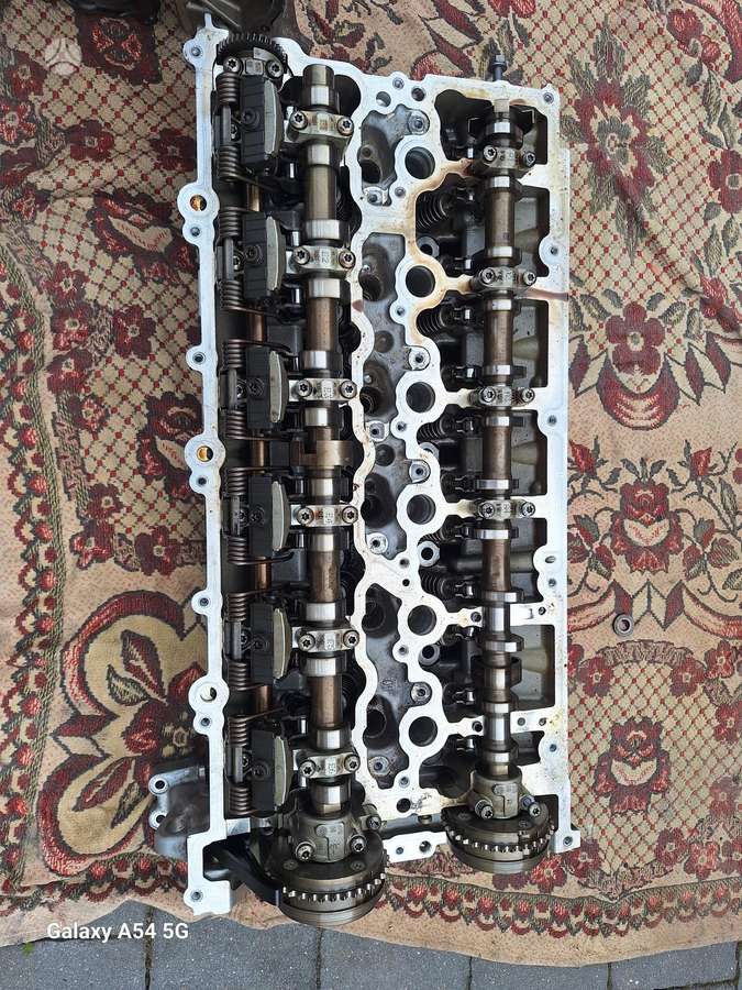 BMW 740, B58B, variklio detalės
