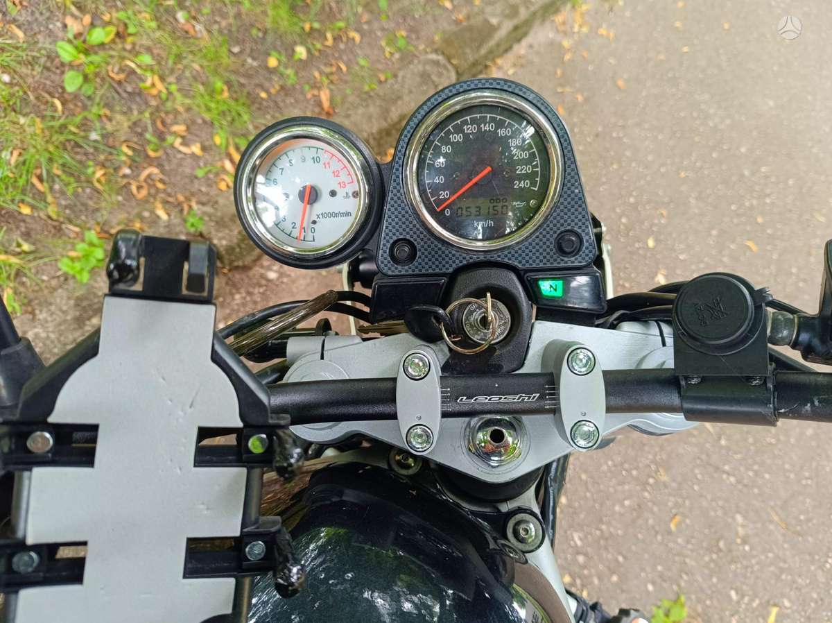 Suzuki SV 650cc, street / classic