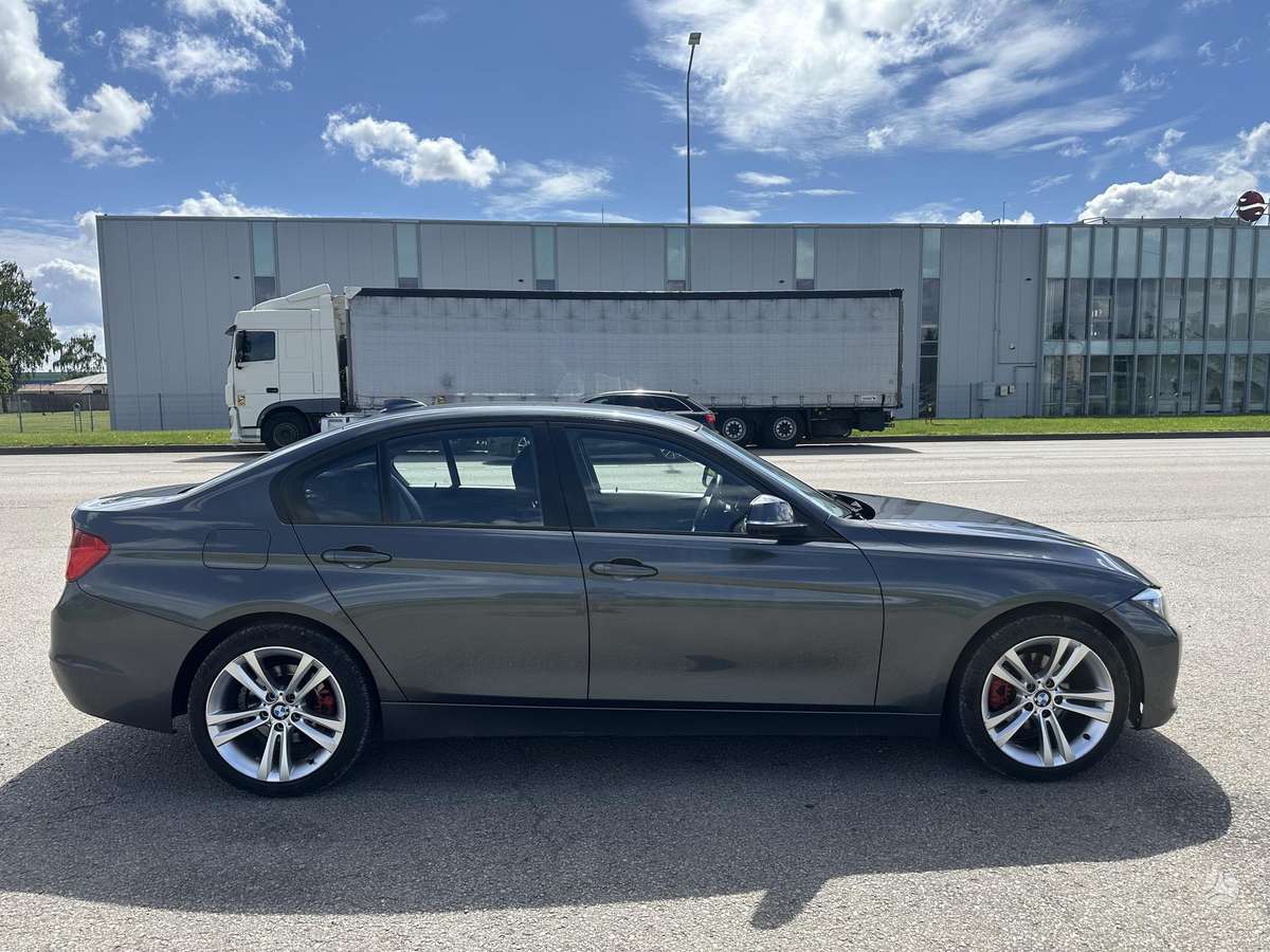 BMW 320, 2.0 l., Седан