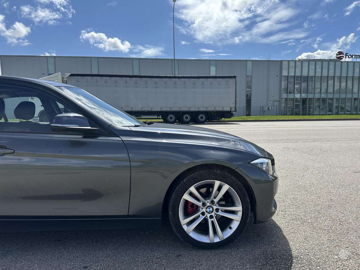 BMW 320, 2.0 l., Седан