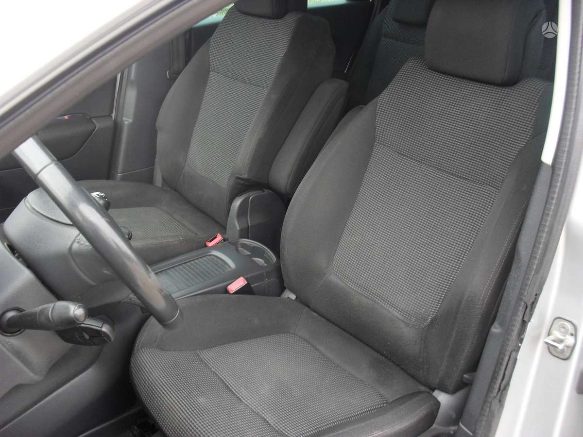 Peugeot 5008 - 9